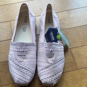 NWT TOMS Womens Alpargata Lilac Arrow Embroidered Mesh, Size 11